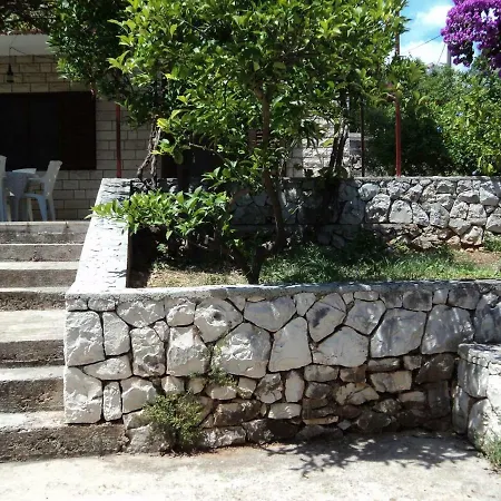 Holiday Antica